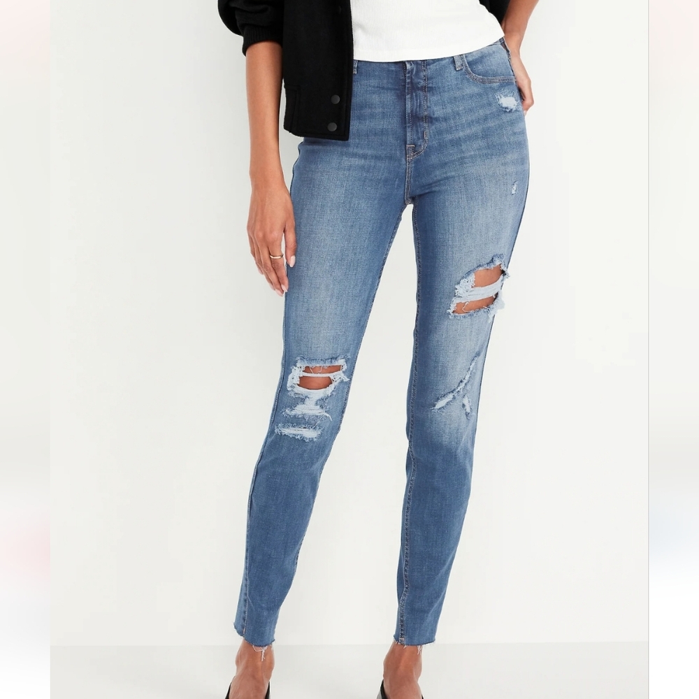 NWOT Old Navy Dark Blue Ripped Medium Wash Skinny Jeans, Size 16- Petite